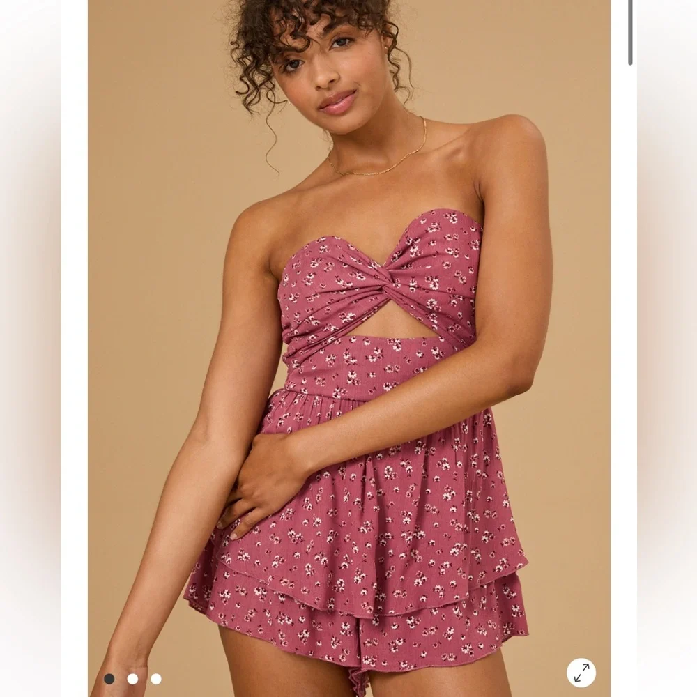 New with tags Altar’d state Emmie floral romper